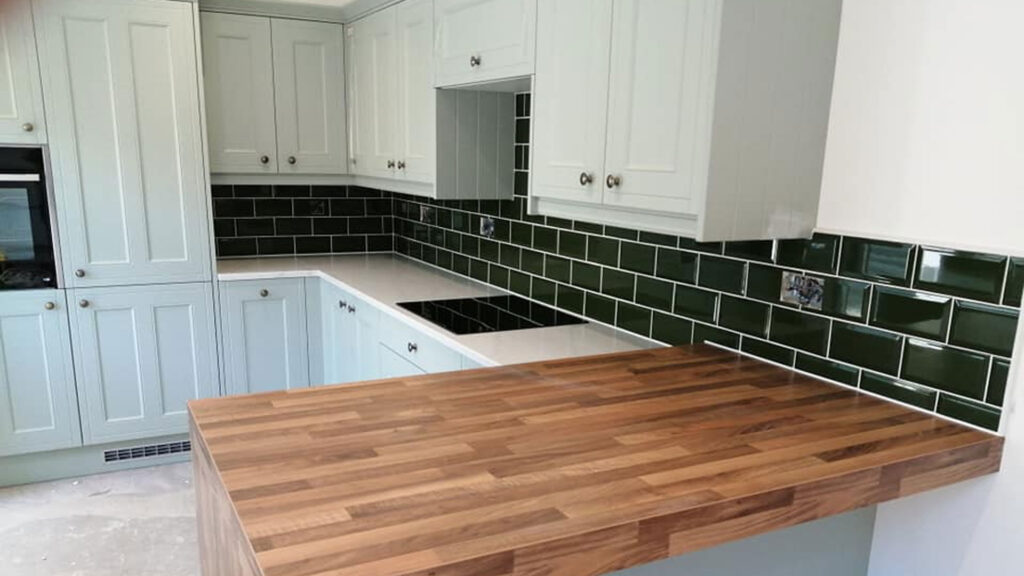 expert tiler Devon tiling services